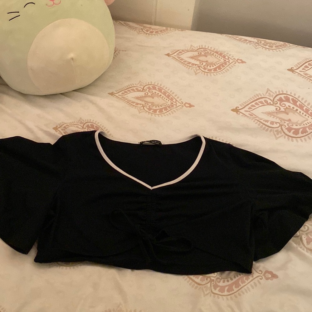 SHEIN Crop Top with drawstring in the middle (Large)